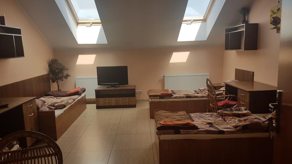 Hostel Rafcar Bydgoszcz Buitenkant foto
